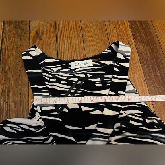 Calvin Klein || Black and White Striped Midi/Maxi Sleeveless Dress V Neckline - Picture 8 of 10